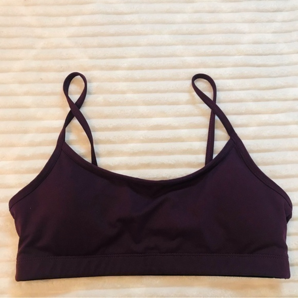 Fabletics Eggplant Purple Spaghetti Strap Sports Bra Women’s size Small 4 6